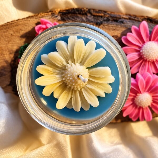Frosted Jar Candle with White daisy
